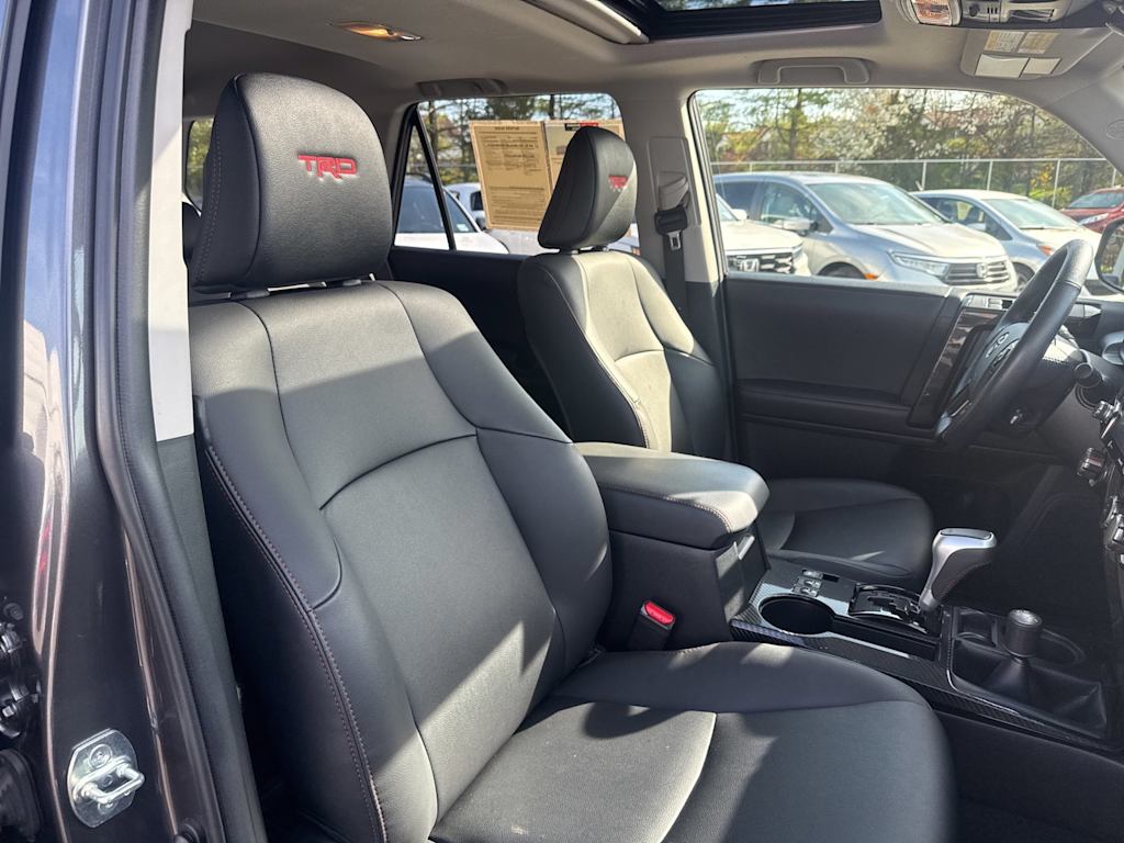 Thumbnail: 2023 Toyota 4Runner - 9