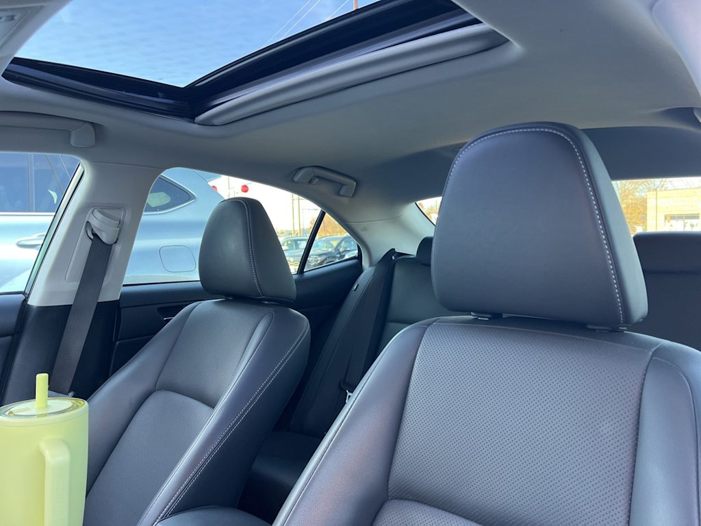 Thumbnail: 2015 Lexus IS - 6