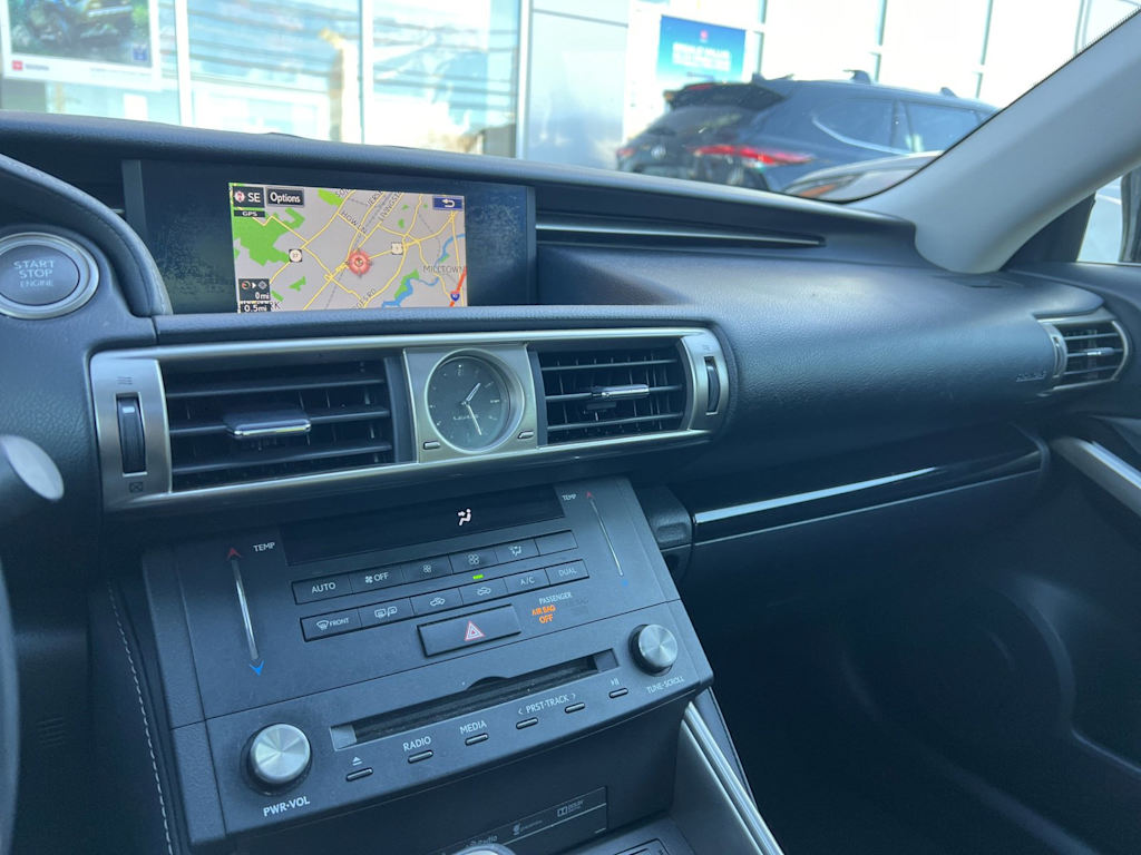 Thumbnail: 2015 Lexus IS - 17