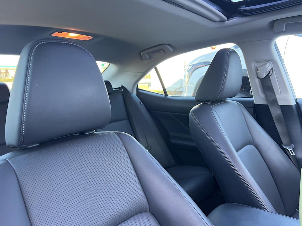 Thumbnail: 2015 Lexus IS - 7