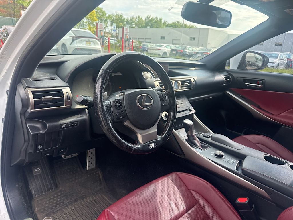 Thumbnail: 2016 Lexus IS - 2