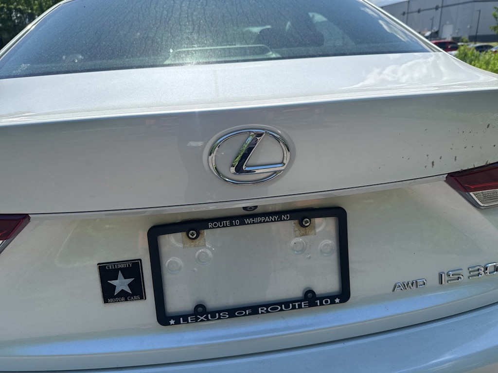 Thumbnail: 2020 Lexus IS - 20