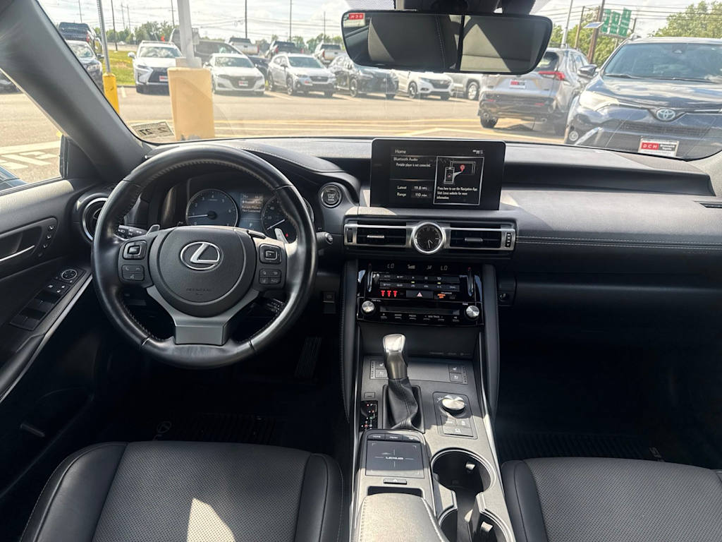 Thumbnail: 2022 Lexus IS - 11