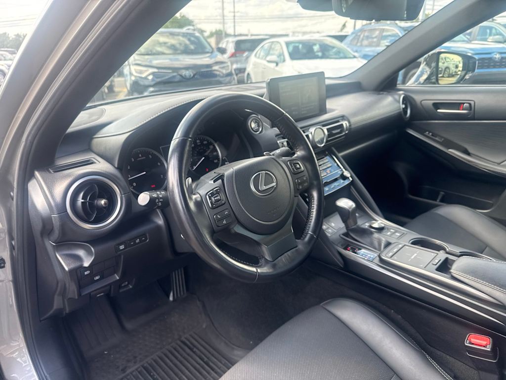 Thumbnail: 2022 Lexus IS - 2