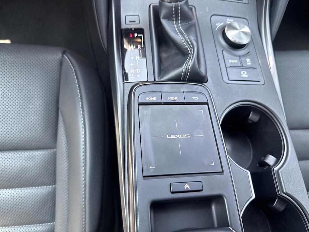Thumbnail: 2021 Lexus IS - 23