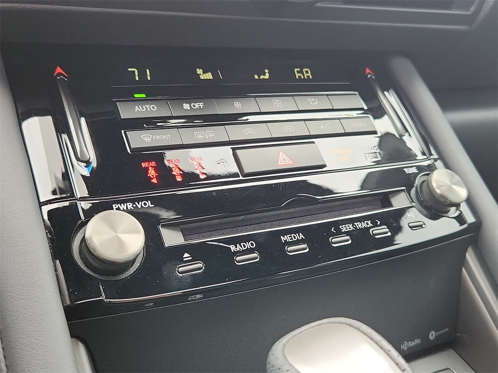 2022 Lexus IS 350 11