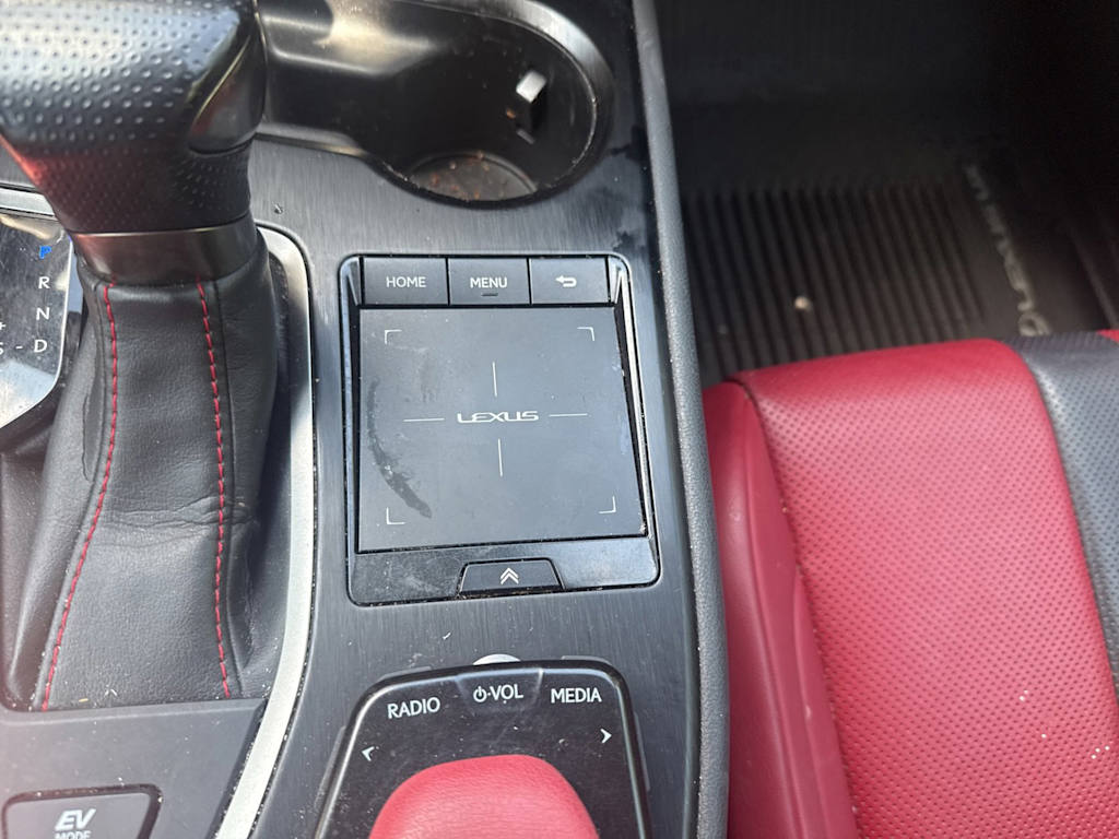 Thumbnail: 2019 Lexus UX - 26