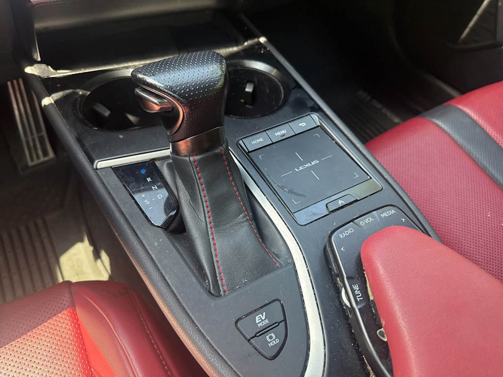 Thumbnail: 2019 Lexus UX - 14
