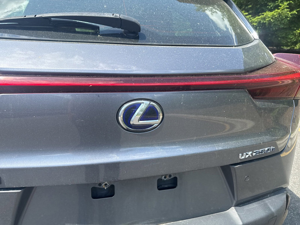 Thumbnail: 2019 Lexus UX - 19