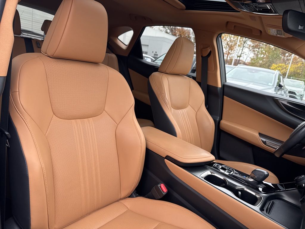 Thumbnail: 2024 Lexus ES - 10