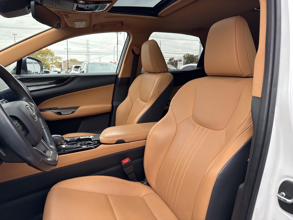 Thumbnail: 2024 Lexus ES - 9