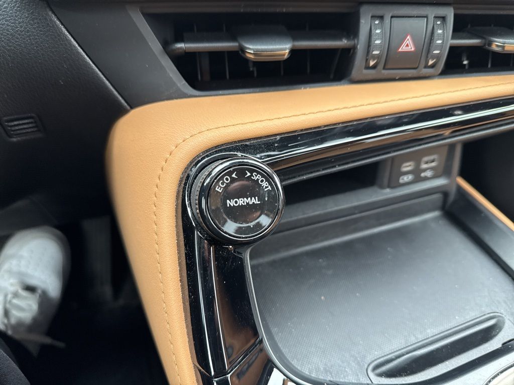 Thumbnail: 2024 Lexus ES - 25