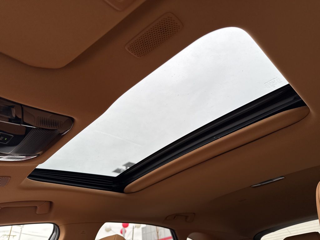 Thumbnail: 2024 Lexus ES - 23