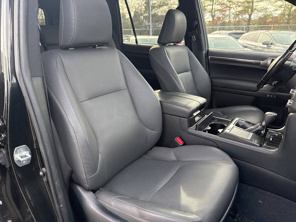 Thumbnail: 2023 Lexus GX - 9