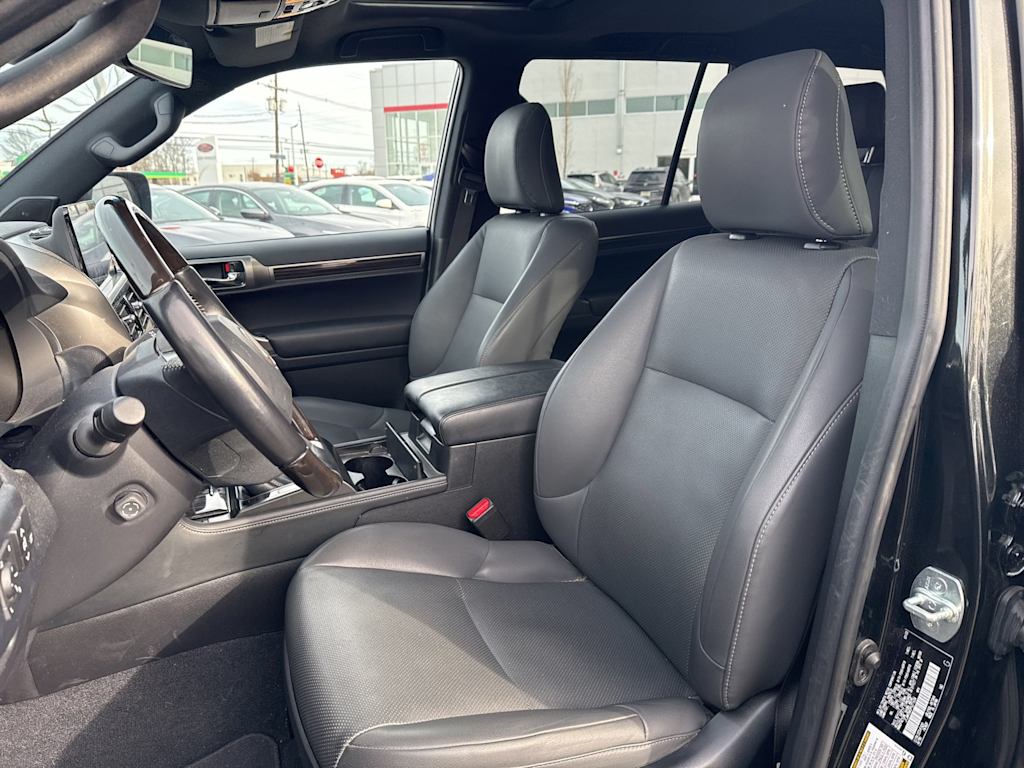 Thumbnail: 2023 Lexus GX - 8