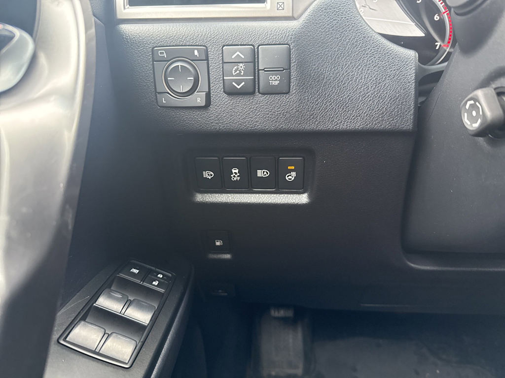 Thumbnail: 2023 Lexus GX - 27