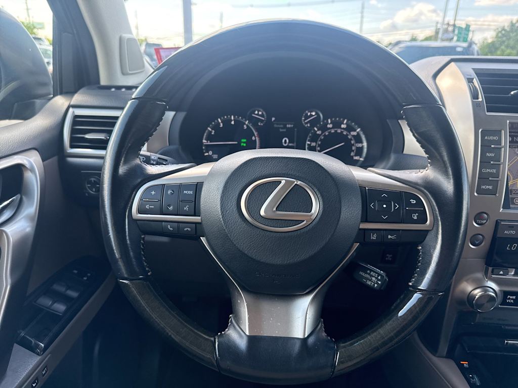 Thumbnail: 2020 Lexus GX - 10