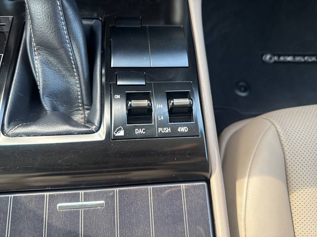 Thumbnail: 2020 Lexus GX - 24