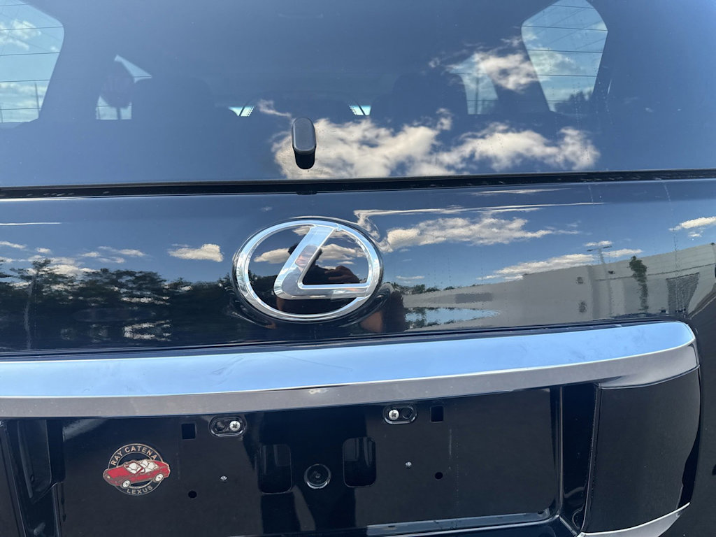 Thumbnail: 2020 Lexus GX - 19