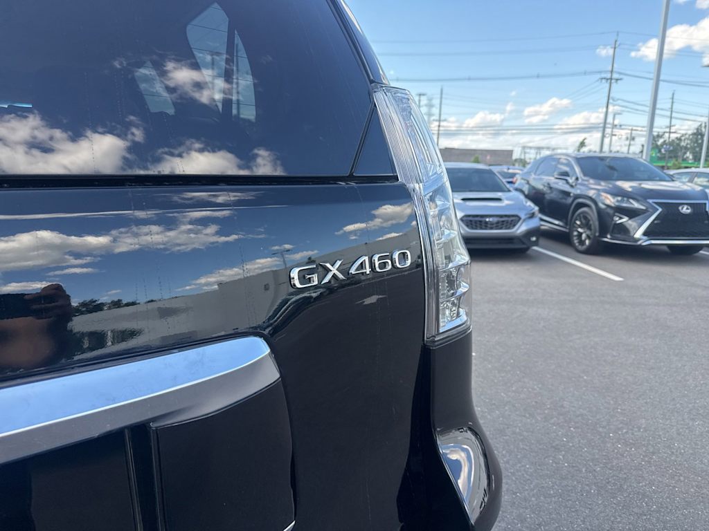 Thumbnail: 2020 Lexus GX - 18
