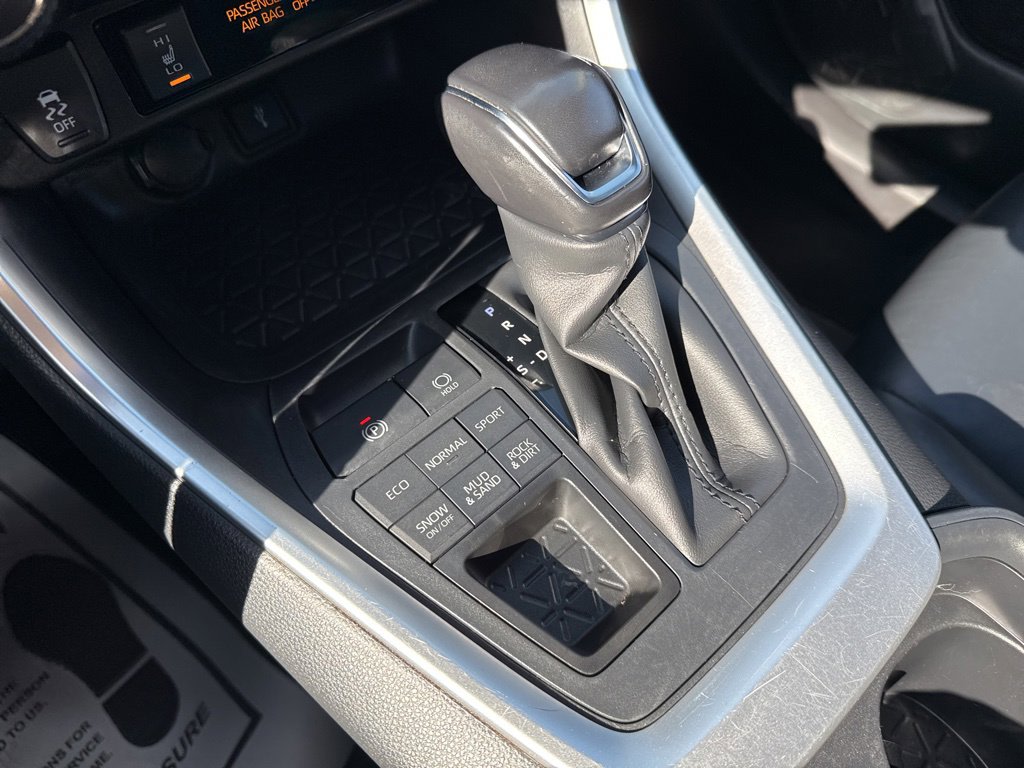 Thumbnail: 2021 Toyota RAV4 - 14