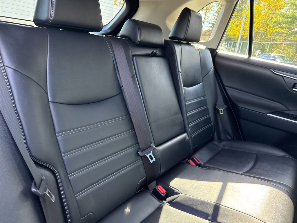 Thumbnail: 2021 Toyota RAV4 - 19