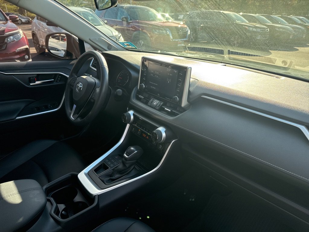 Thumbnail: 2021 Toyota RAV4 - 8