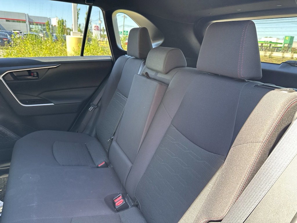 Thumbnail: 2021 Toyota RAV4 - 10