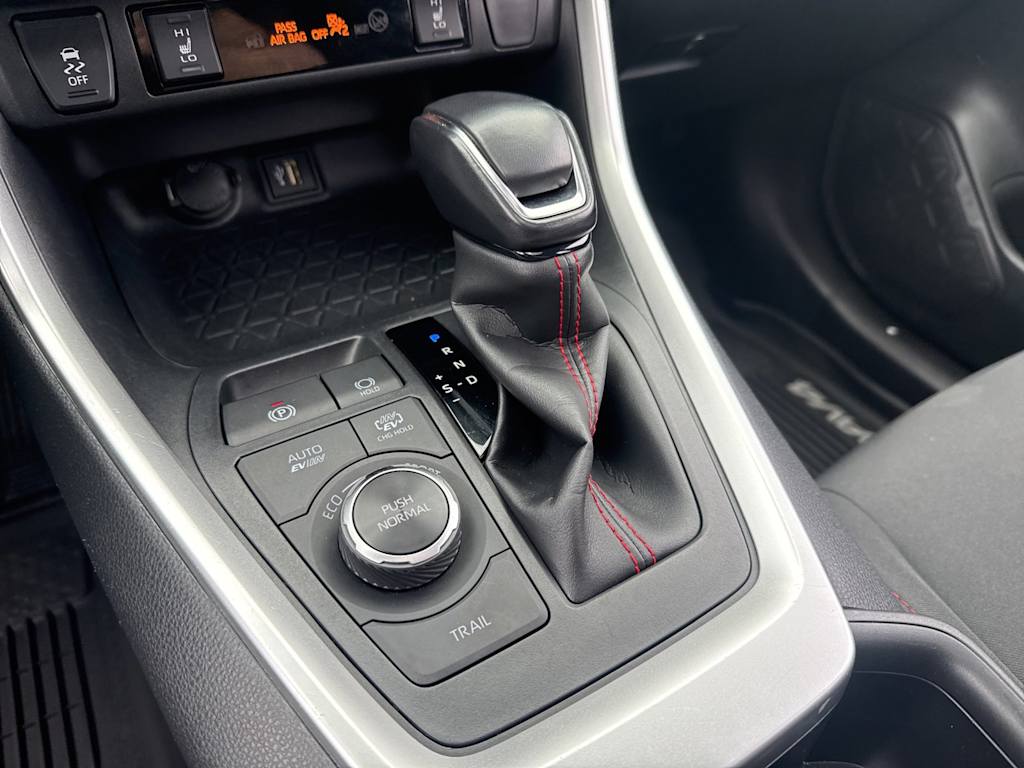 Thumbnail: 2023 Toyota RAV4 - 15