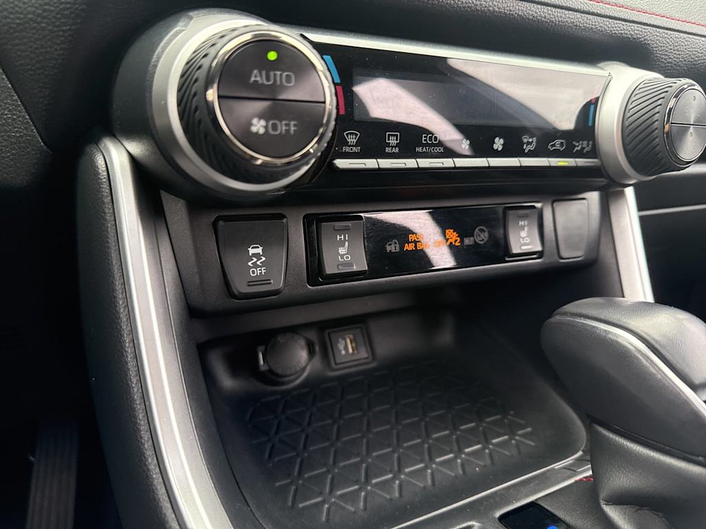 Thumbnail: 2023 Toyota RAV4 - 23