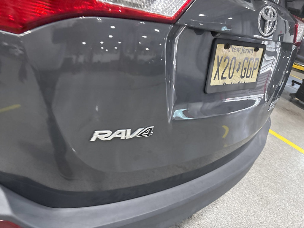 Thumbnail: 2015 Toyota RAV4 - 3