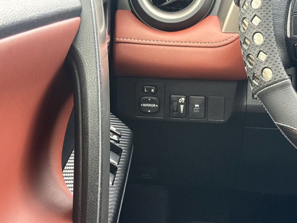 Thumbnail: 2015 Toyota RAV4 - 23