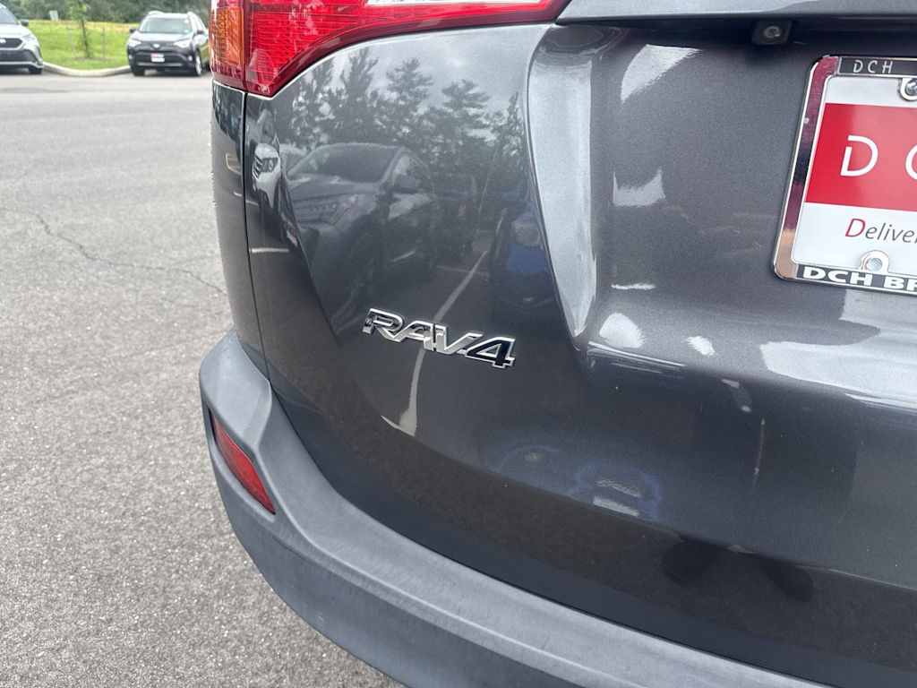 Thumbnail: 2015 Toyota RAV4 - 6