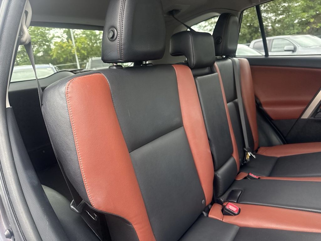 Thumbnail: 2015 Toyota RAV4 - 20