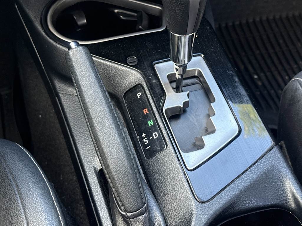 Thumbnail: 2018 Toyota RAV4 - 15