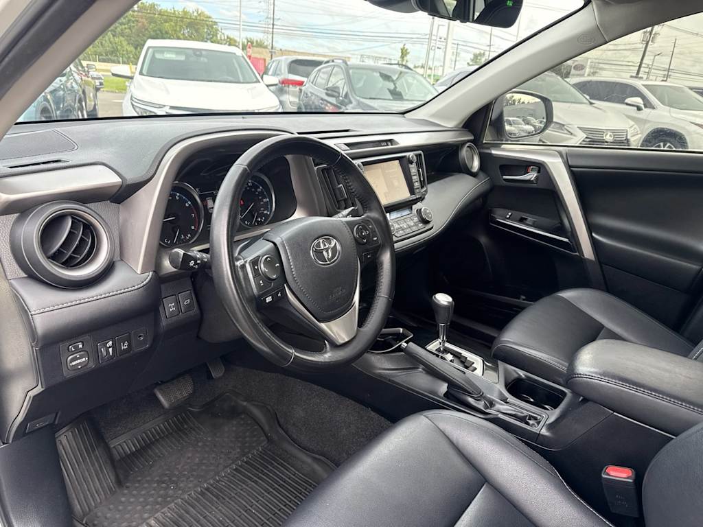 Thumbnail: 2018 Toyota RAV4 - 2