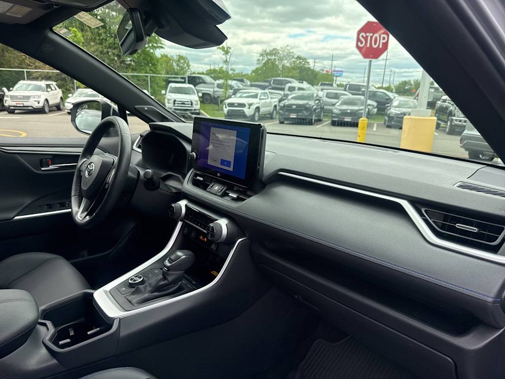 Thumbnail: 2024 Toyota RAV4 - 7