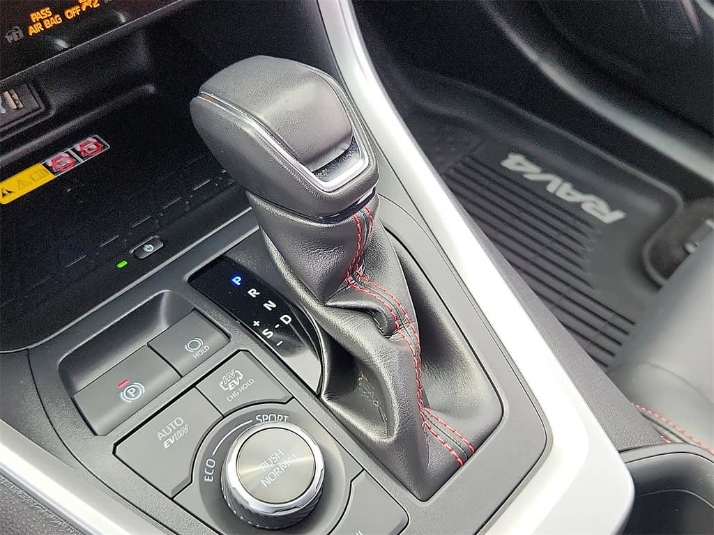 2023 Toyota RAV4 Prime XSE 13