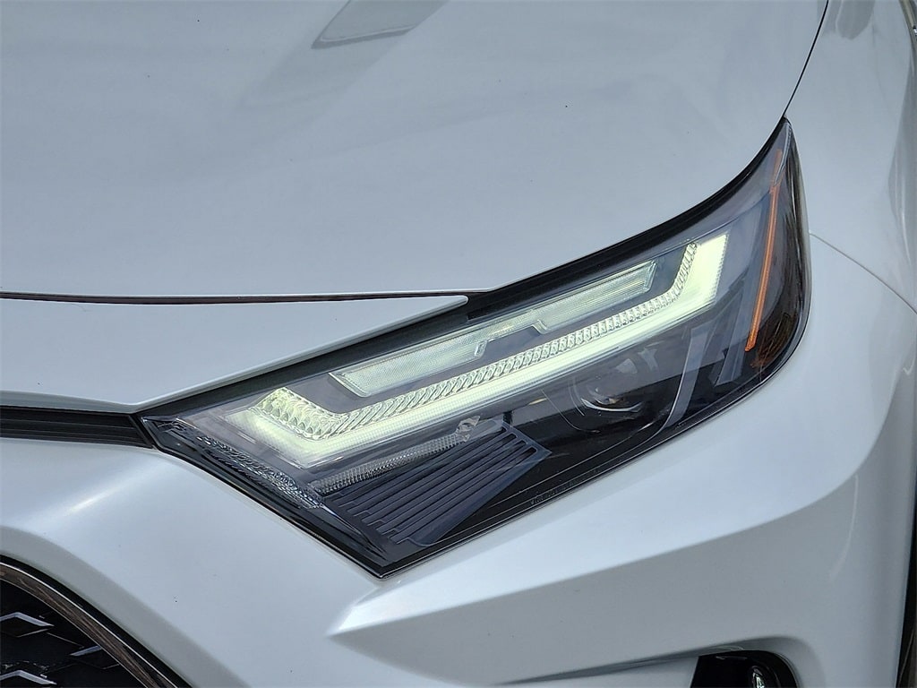 2023 Toyota RAV4 Prime XSE 19