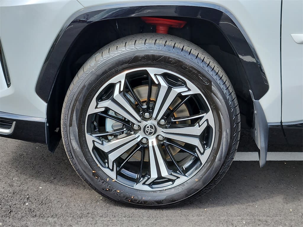 2023 Toyota RAV4 Prime XSE 8