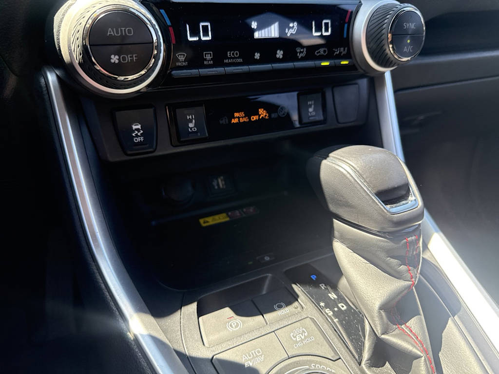Thumbnail: 2023 Toyota RAV4 - 15