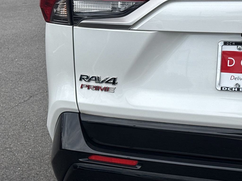 Thumbnail: 2023 Toyota RAV4 - 20