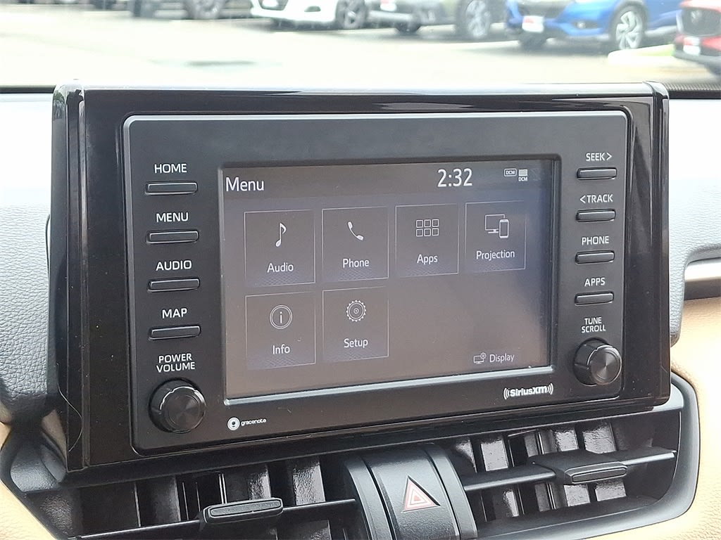 2022 Toyota RAV4 LE 22