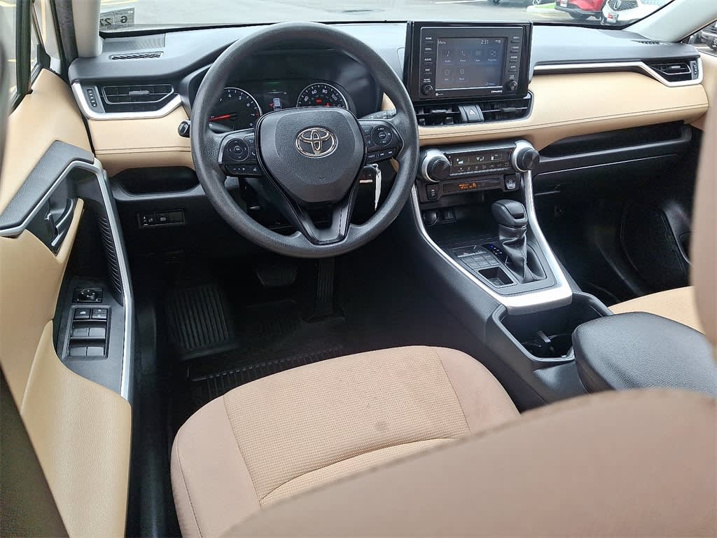 2022 Toyota RAV4 LE 2
