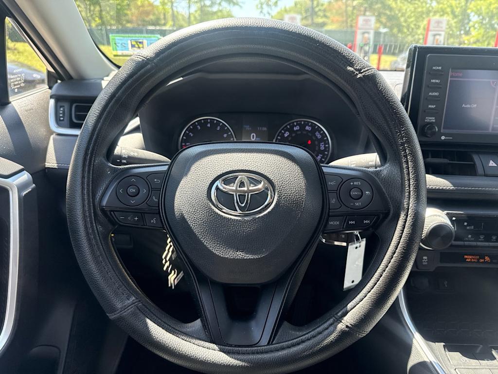 Thumbnail: 2020 Toyota RAV4 - 12