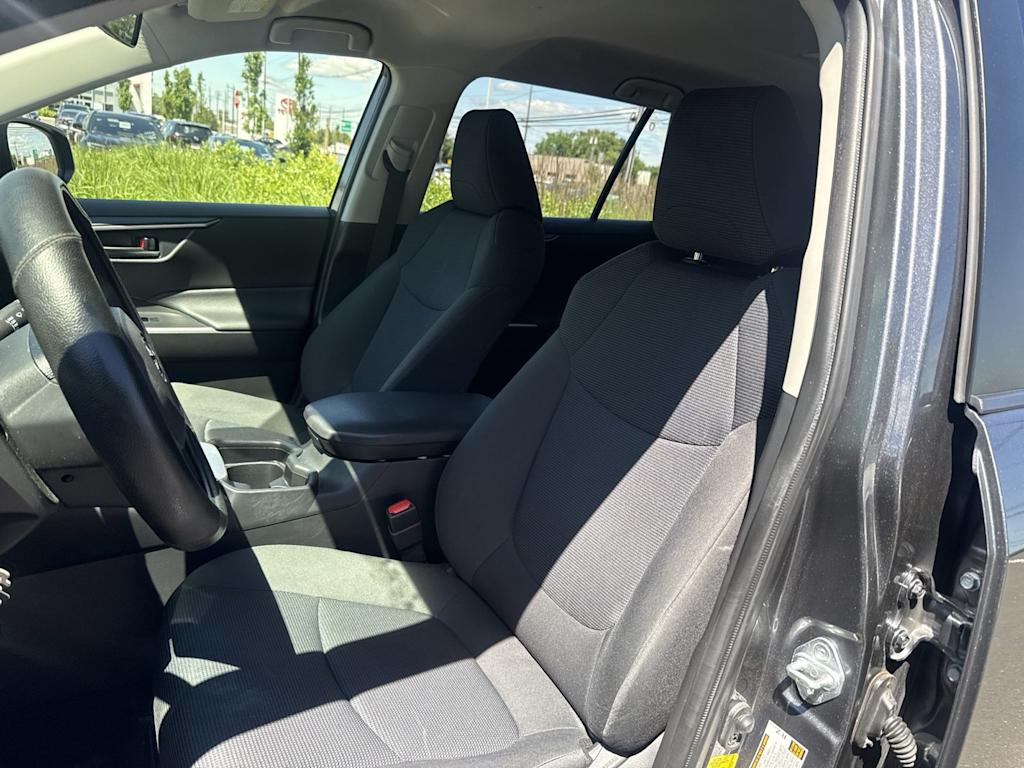 Thumbnail: 2020 Toyota RAV4 - 9
