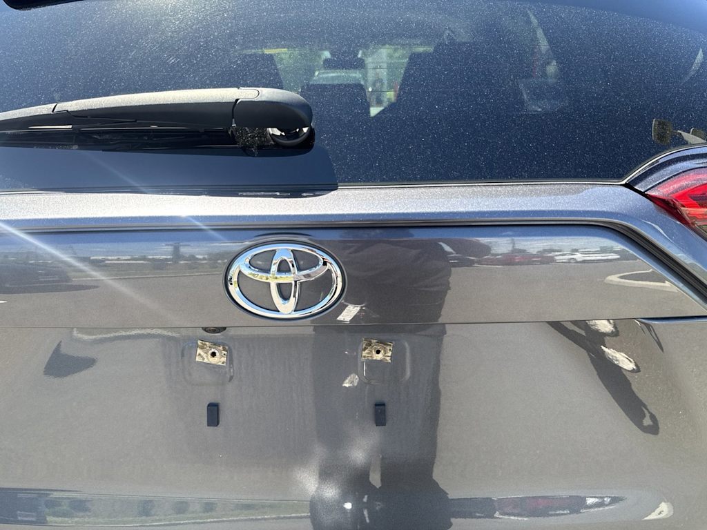 Thumbnail: 2020 Toyota RAV4 - 20