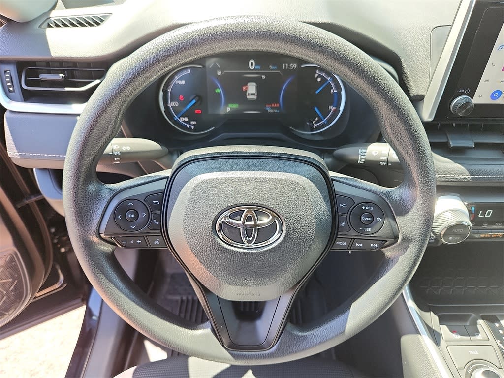 2023 Toyota RAV4 LE 9