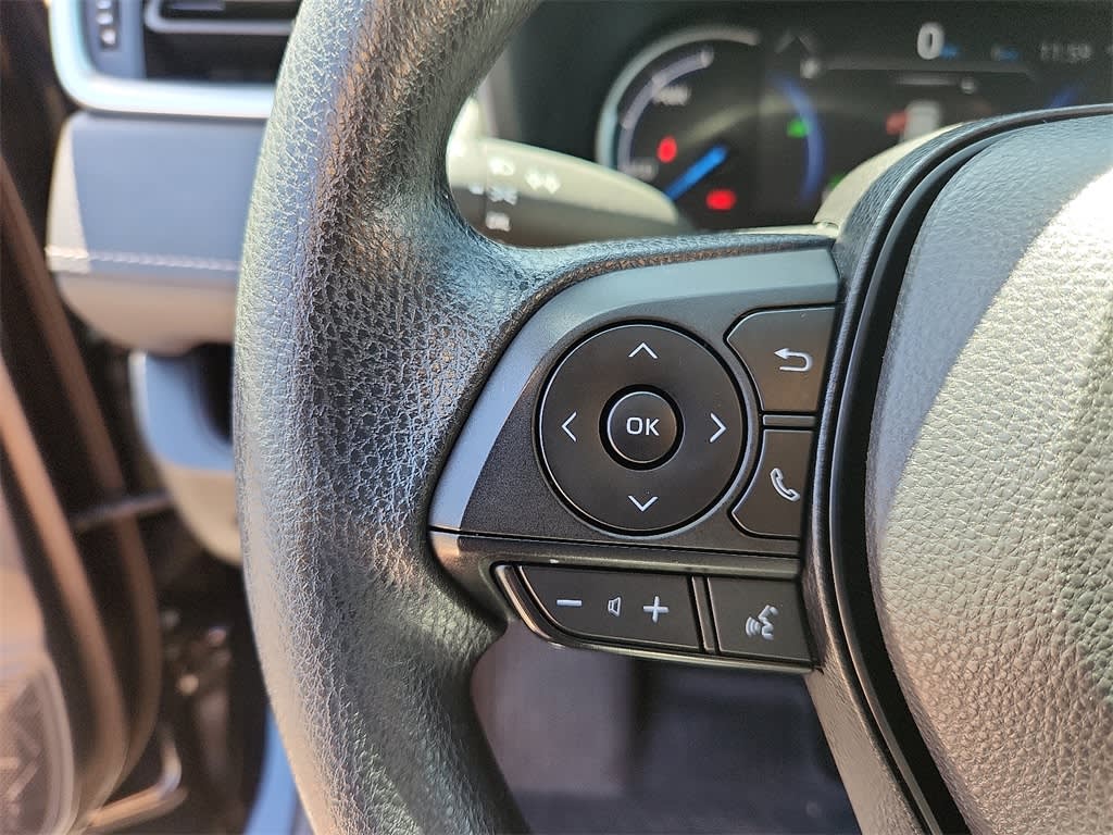 2023 Toyota RAV4 LE 23