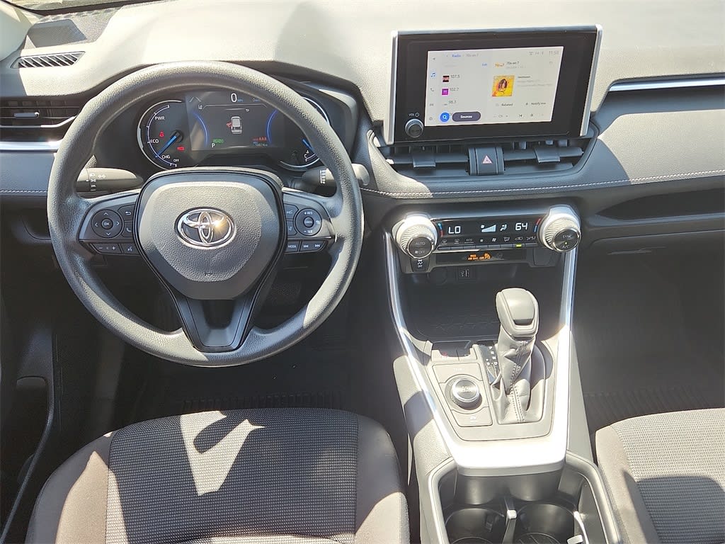 2023 Toyota RAV4 LE 2